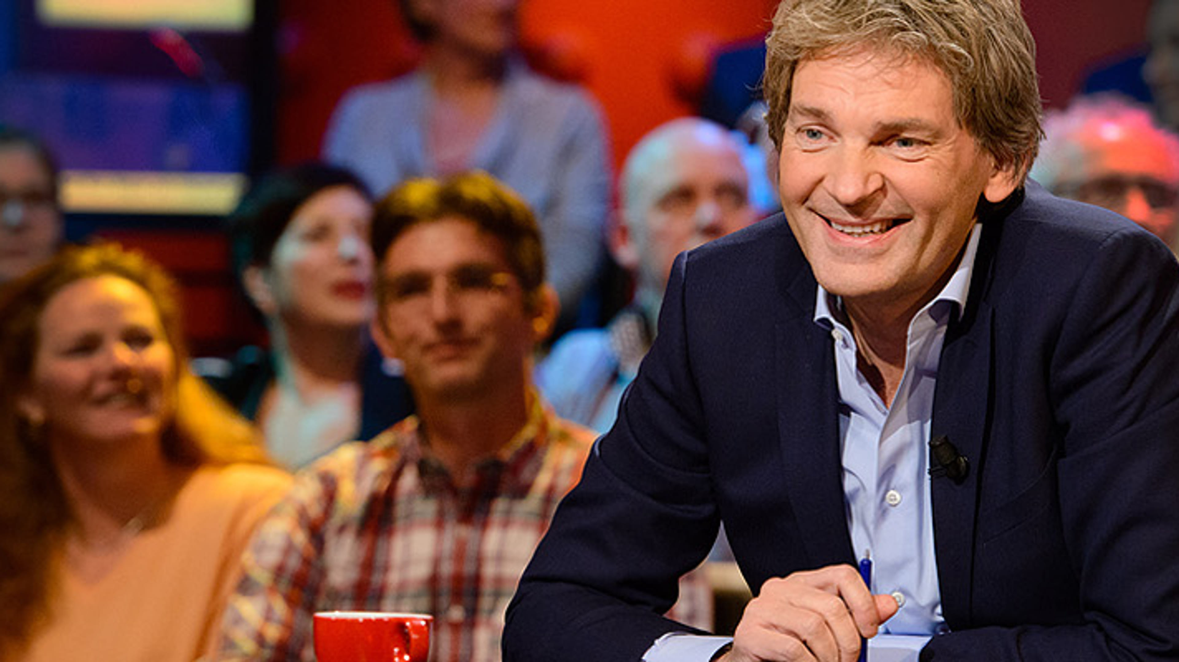 Matthijs van Nieuwkerk belegt niet in Bitcoins - De Wereld Draait Door -  BNNVARA