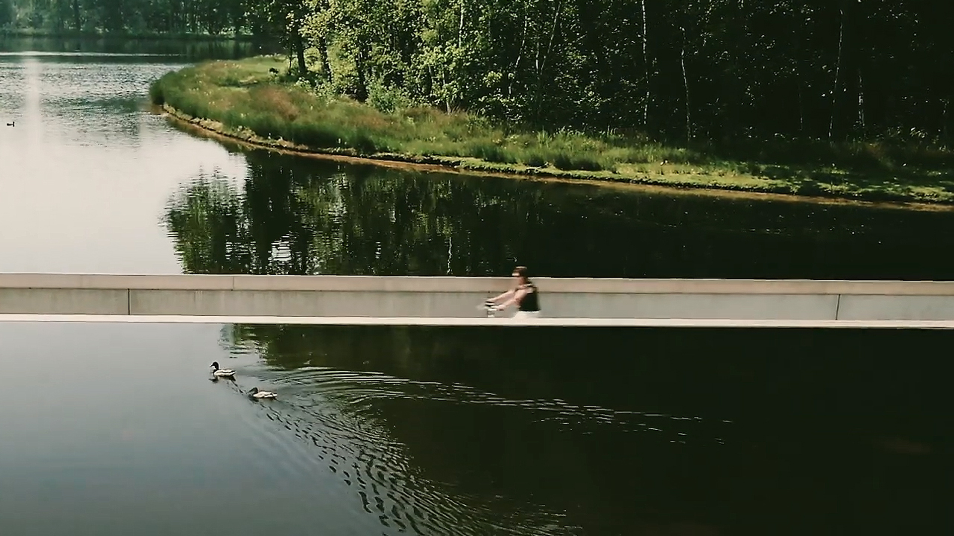 WDD thump fietsen door waterj