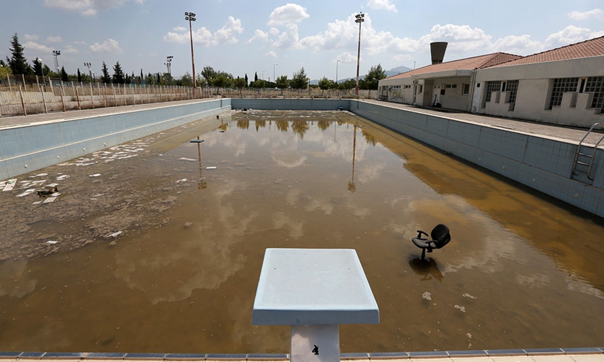 olympisch verval zwembad Athene 2004