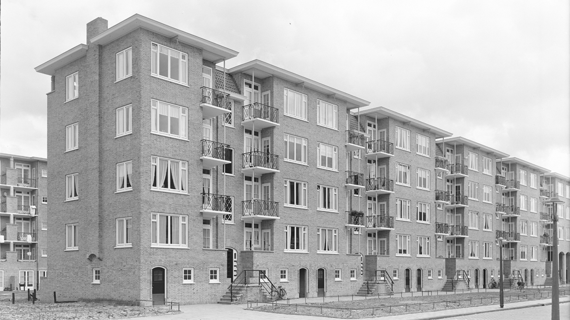 De Akbarstraat in oorspronkelijke glorie