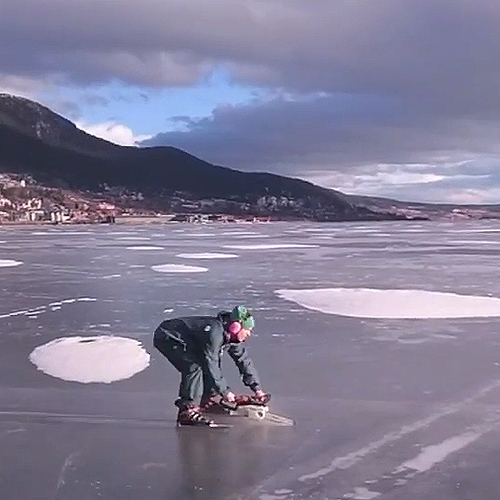 Web Draait Door: kettingzaagschaatsen