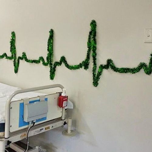 Afbeelding van Web Draait Door: artsen met kersthumor